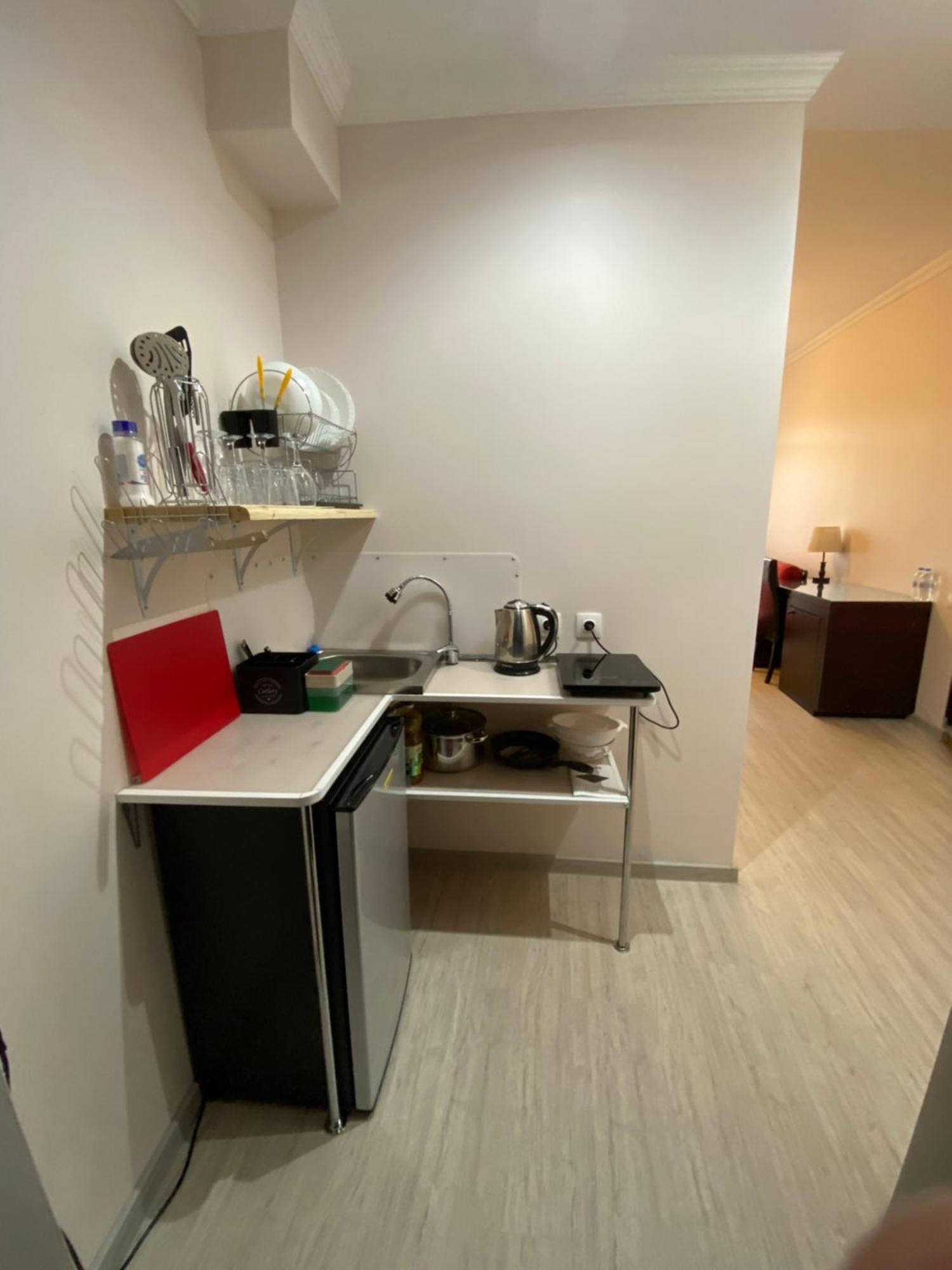 Siqvaruli Tbilisi Bilik gambar
